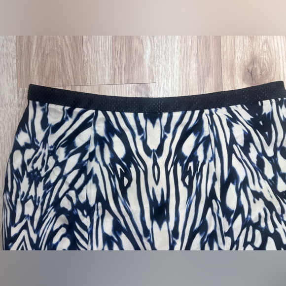 Anthropologie Liefsdottir Silk Monarch Butterfly High-Low Midi Skirt – Size 4 - Picture 2 of 6